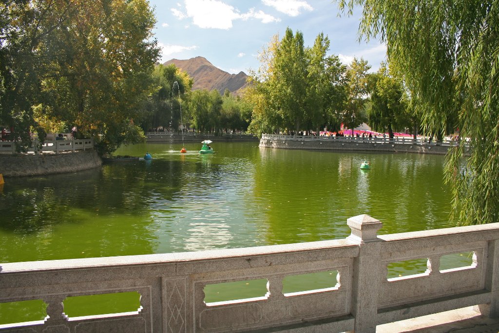 28-The pond near the Potala Square.jpg - The pond near the Potala Square